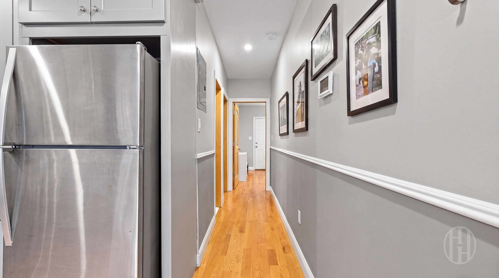 457 Lafayette Avenue - Photo 4