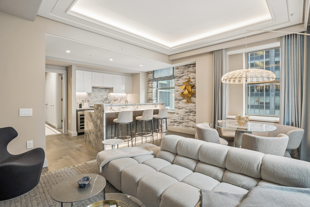 303 Park Avenue - Photo 0
