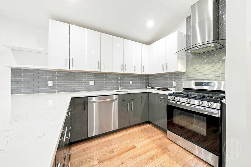 59-34 60th Avenue - Photo 11