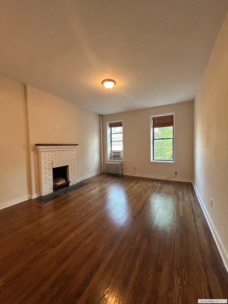 161 W 10th Street - Photo 0