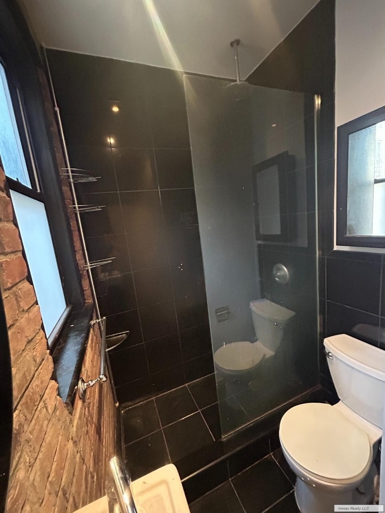 161 W 10th Street - Photo 16