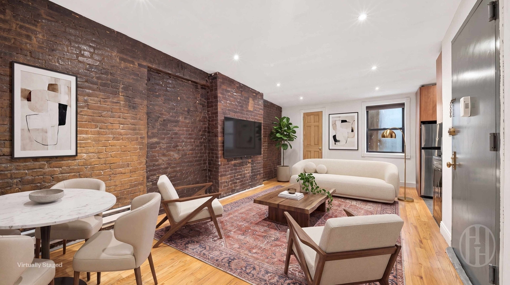 596 3rd Avenue - Photo 0