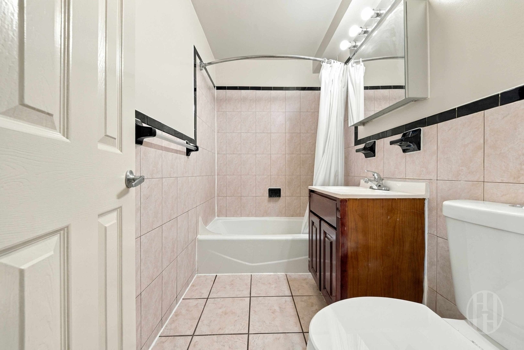 88-25 153rd Street - Photo 6