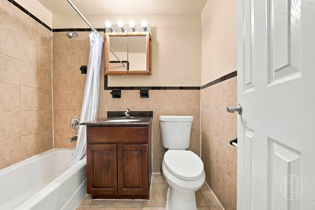88-25 153rd Street - Photo 4
