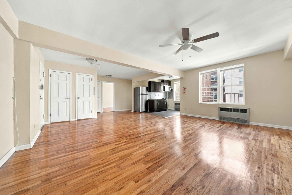 140-60 Beech Avenue - Photo 0