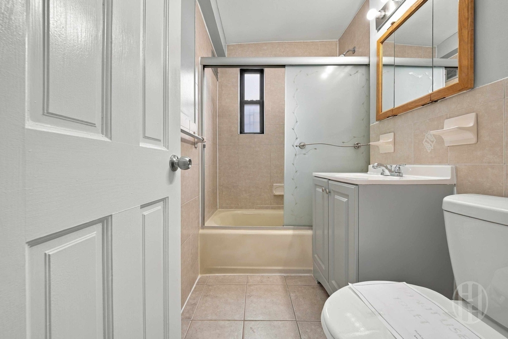 51-25 Van Kleeck Street - Photo 13