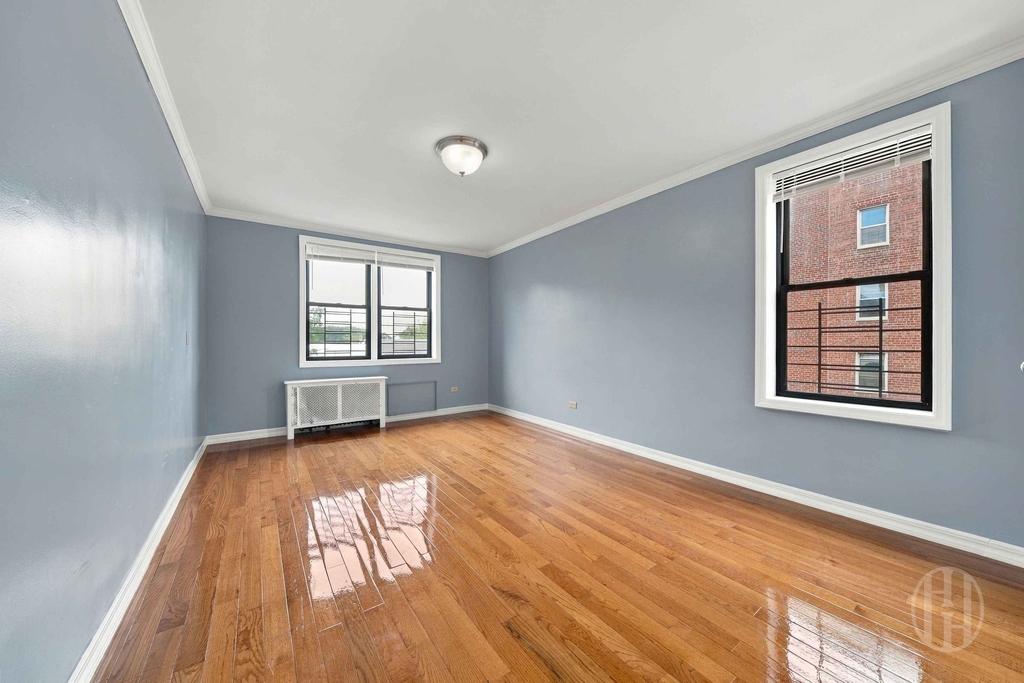 51-25 Van Kleeck Street - Photo 7