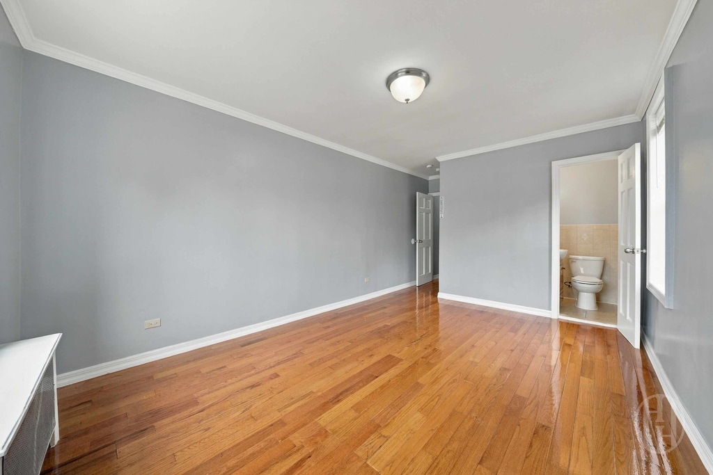 51-25 Van Kleeck Street - Photo 6