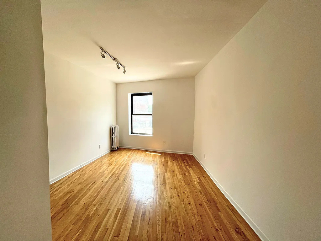 305 Ocean Avenue - Photo 7