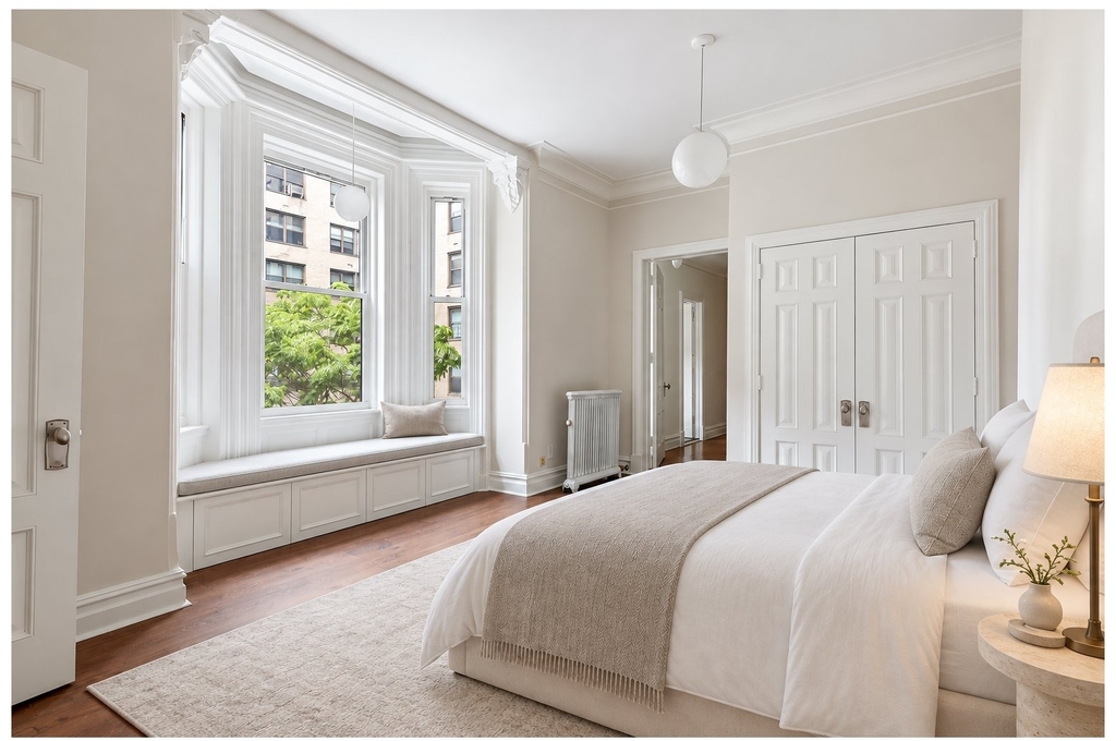 129 E 17th Street - Photo 13