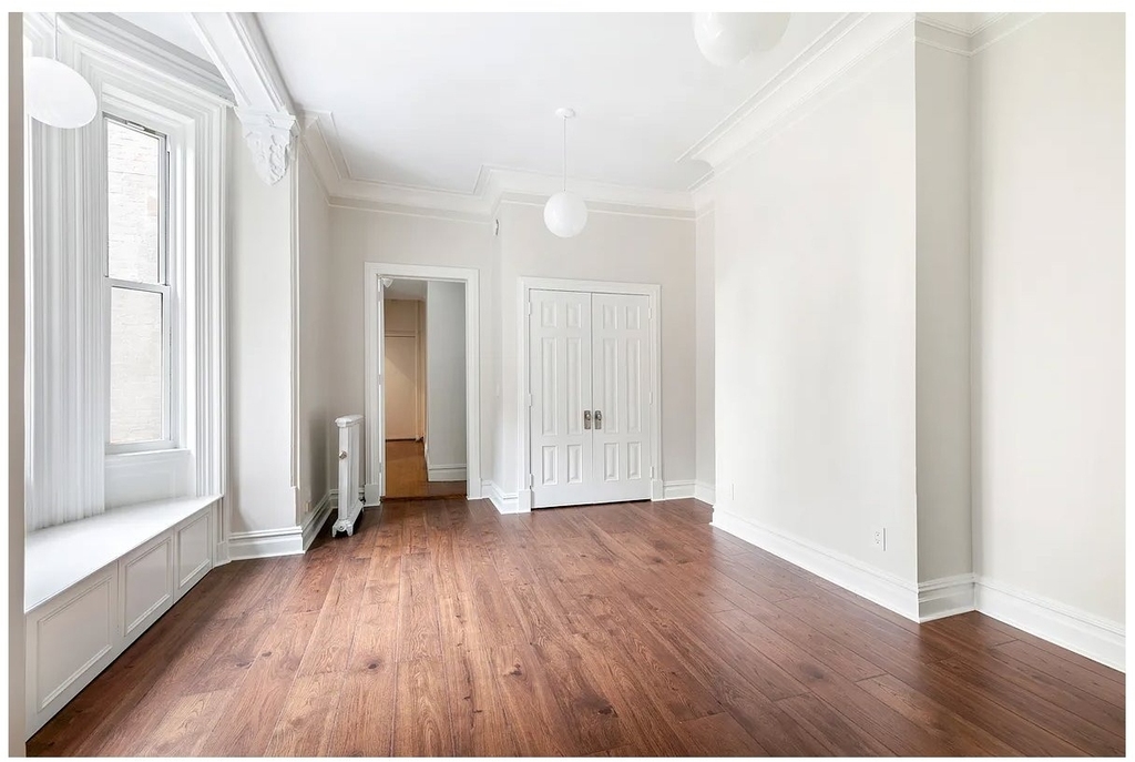 129 E 17th Street - Photo 16