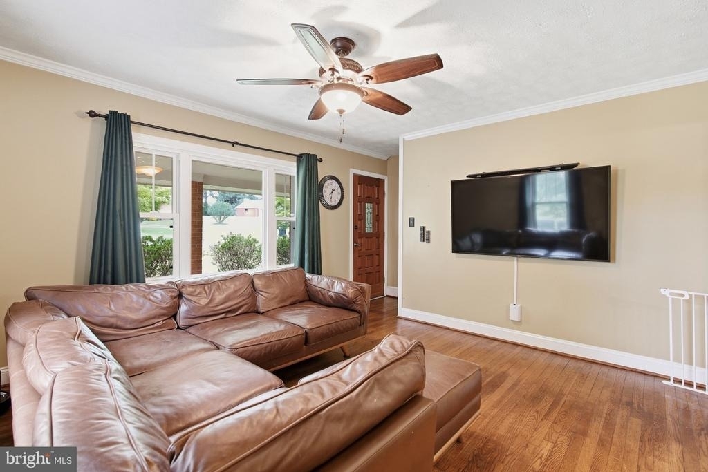 21 Snellings Lane - Photo 5