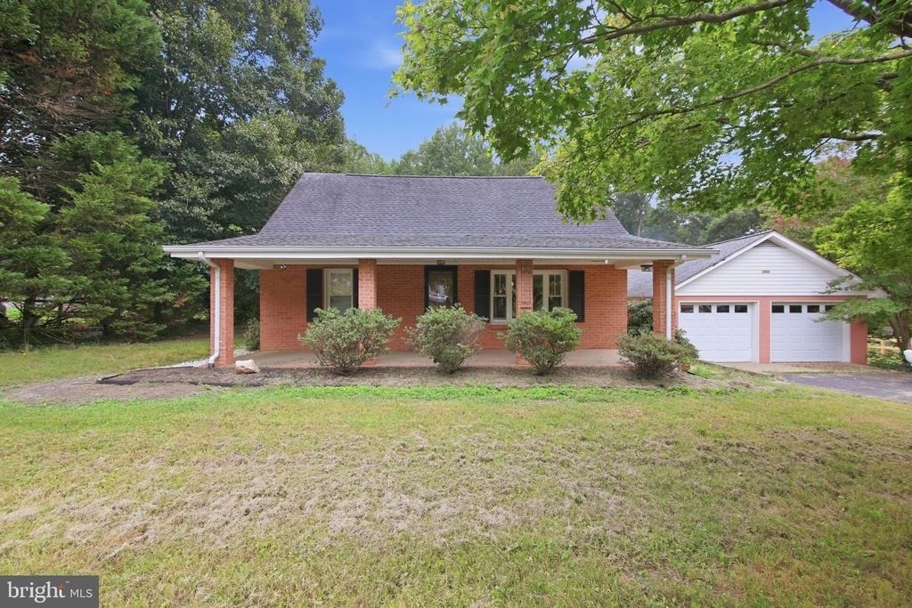 21 Snellings Lane - Photo 1