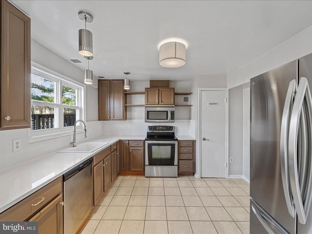 2904 Madeira Court - Photo 12
