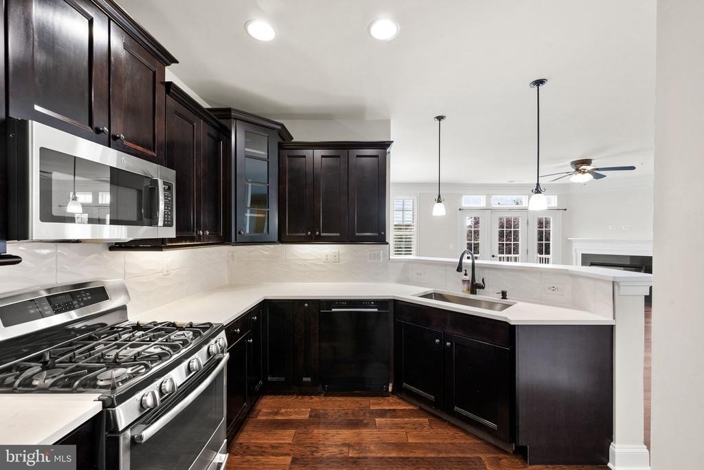 42572 Wildly Terrace - Photo 10