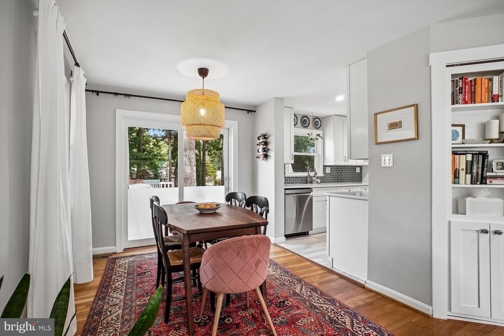 3155 Norfolk Lane - Photo 4