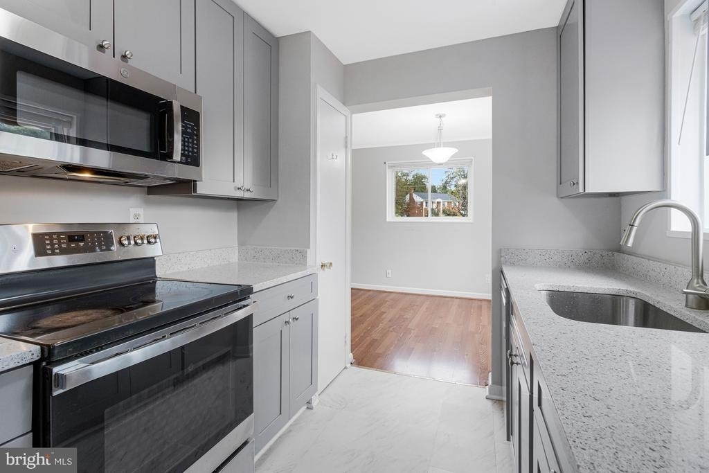 7025 Strathmore Street - Photo 26
