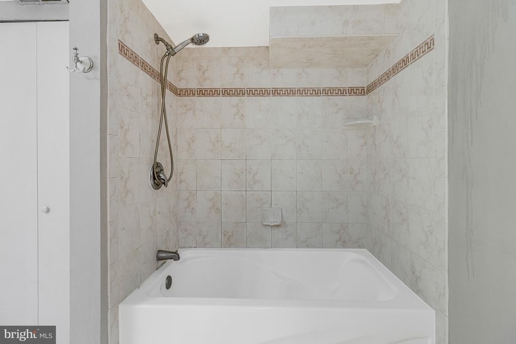 7025 Strathmore Street - Photo 22