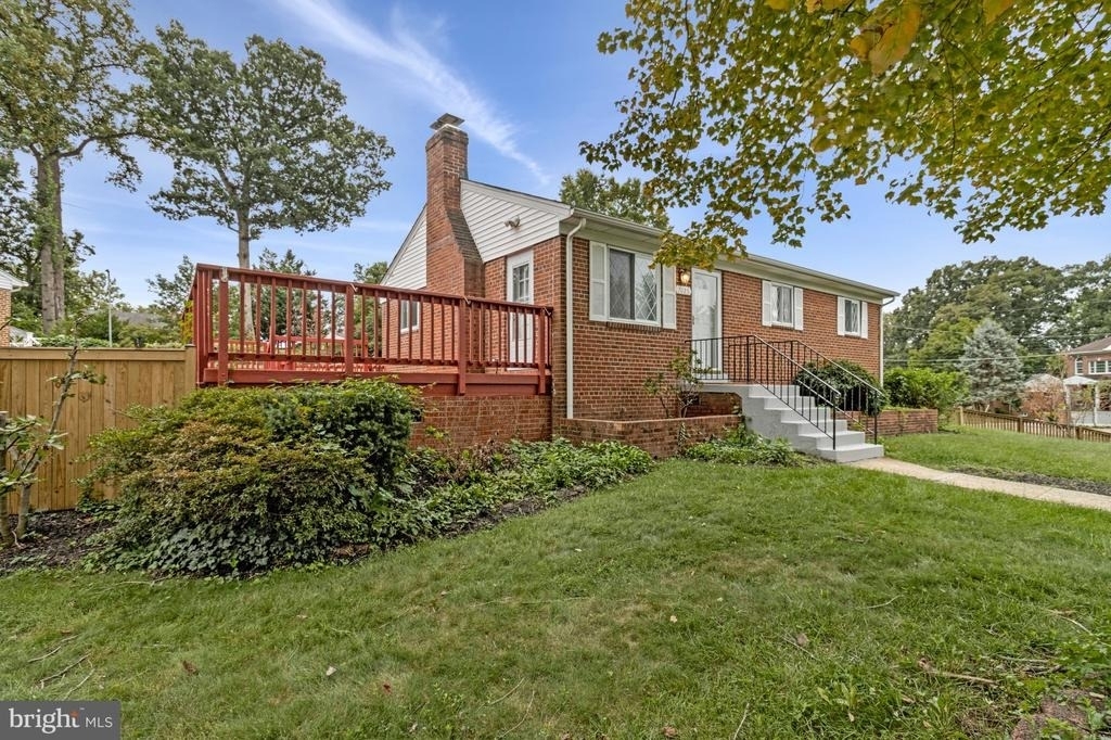 7025 Strathmore Street - Photo 5