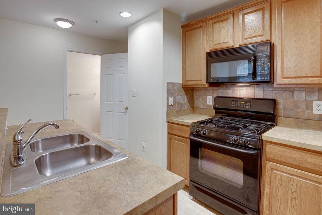12442 Liberty Bridge Road - Photo 23