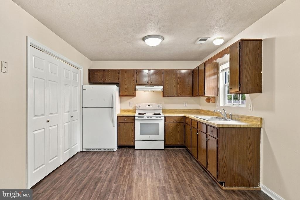 111 Nottoway Drive - Photo 11
