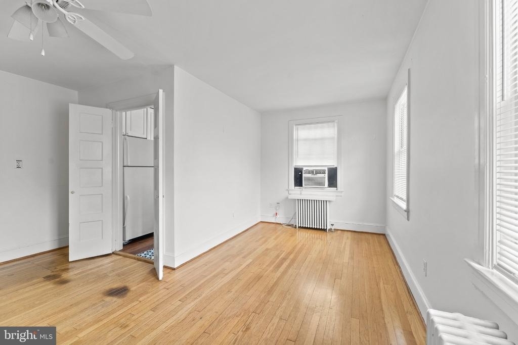 715 William Street - Photo 6