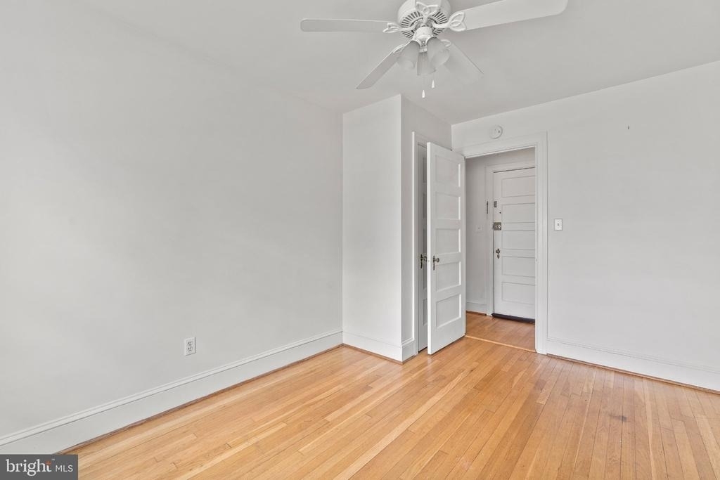 715 William Street - Photo 12