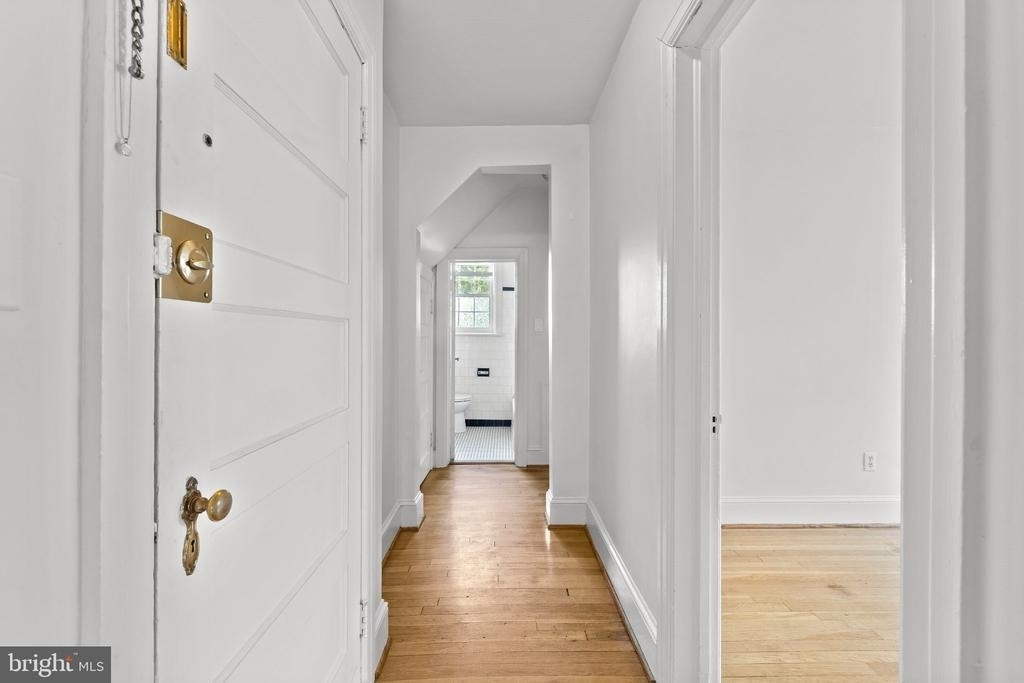 715 William Street - Photo 2