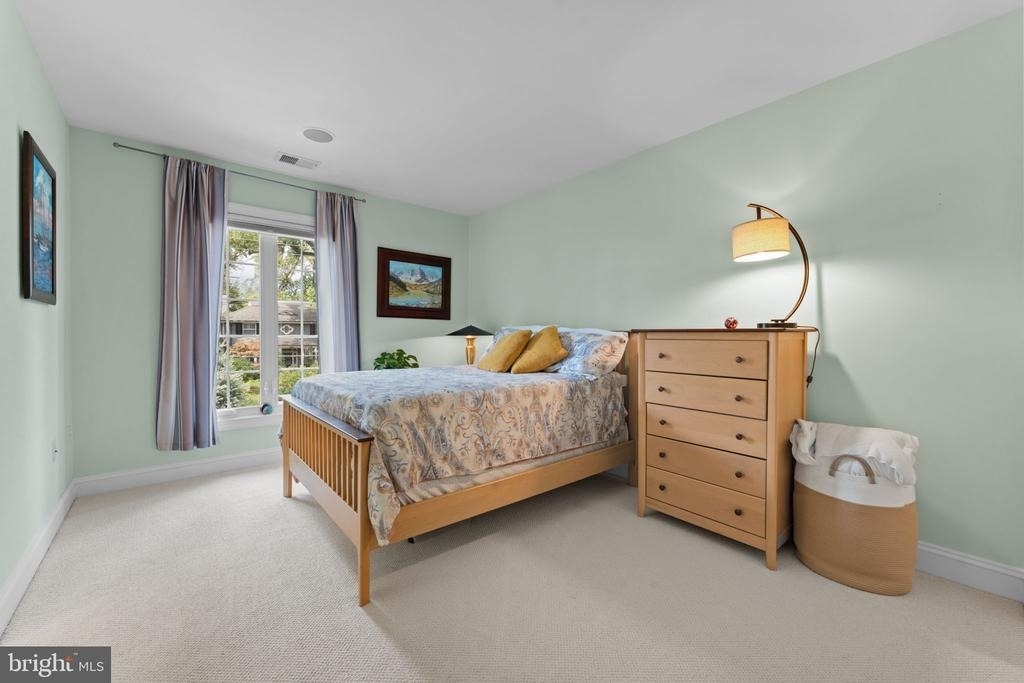 4304 Lorcom Lane - Photo 27