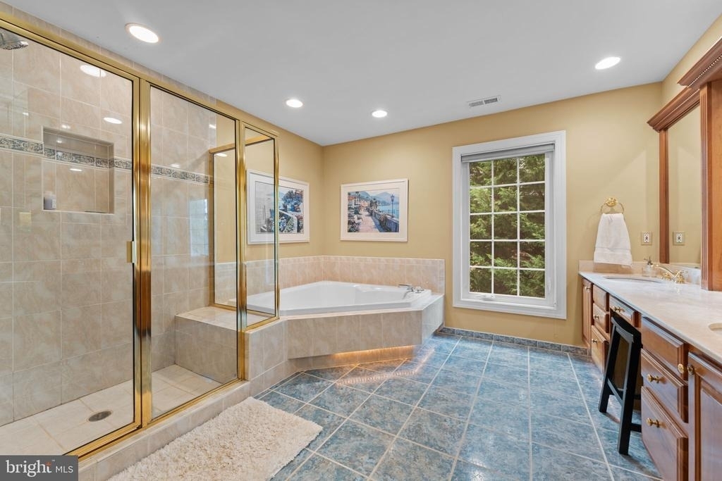 4304 Lorcom Lane - Photo 21