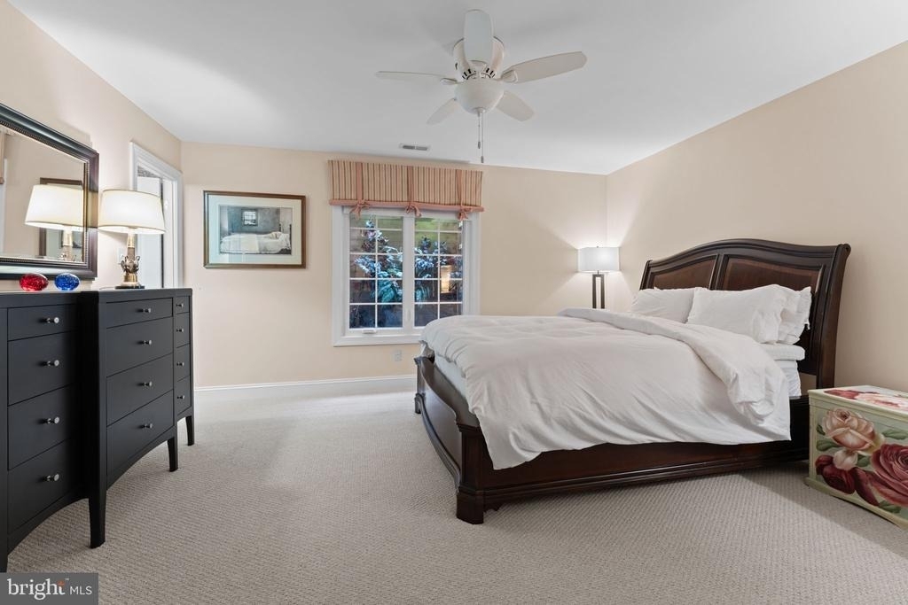 4304 Lorcom Lane - Photo 34