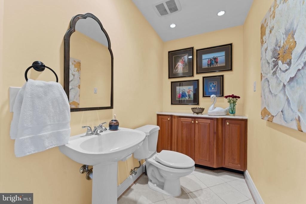 4304 Lorcom Lane - Photo 14