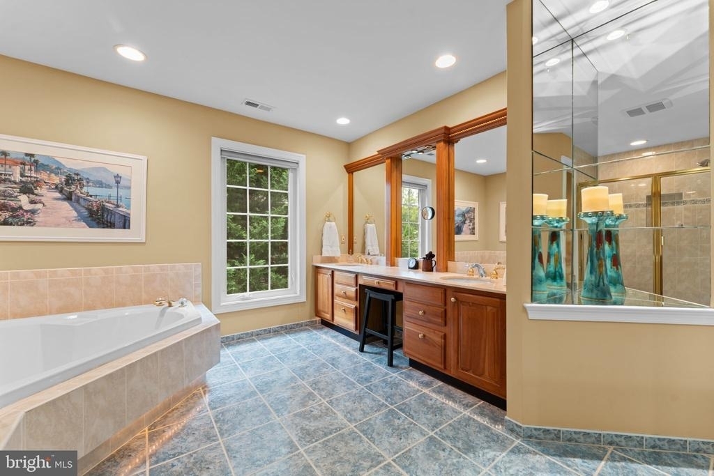 4304 Lorcom Lane - Photo 22