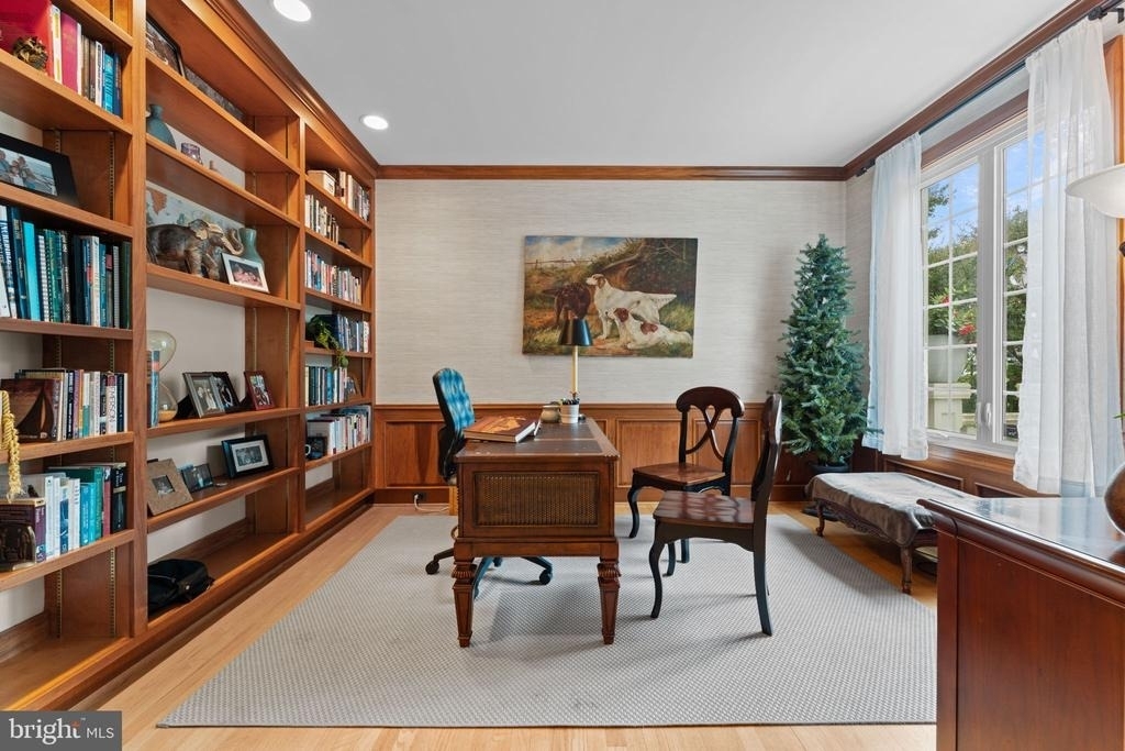 4304 Lorcom Lane - Photo 15