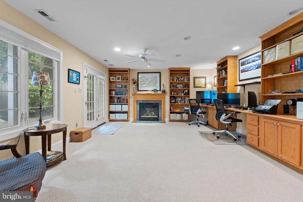 4304 Lorcom Lane - Photo 32