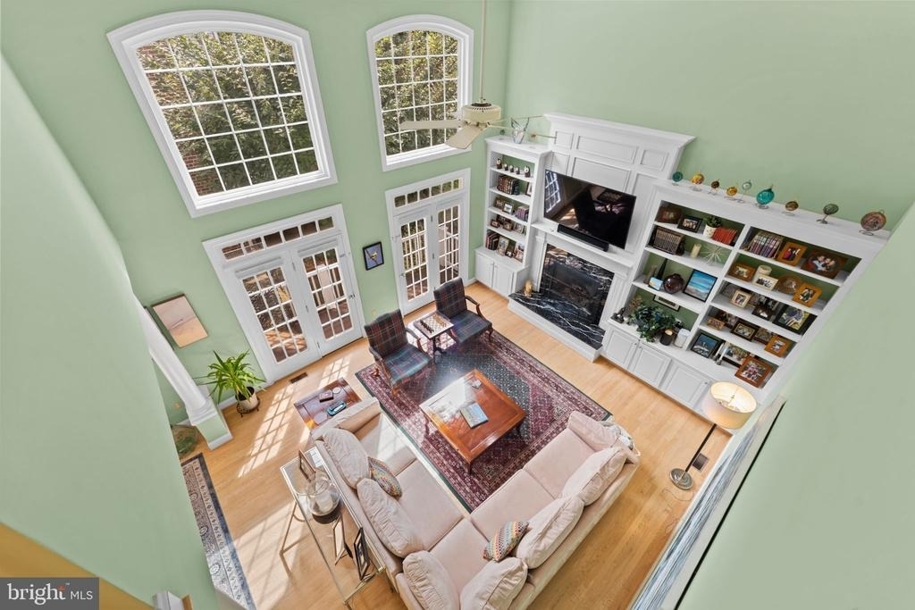 4304 Lorcom Lane - Photo 8