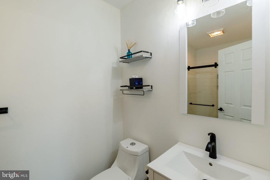 2627 E Thompson Street - Photo 14
