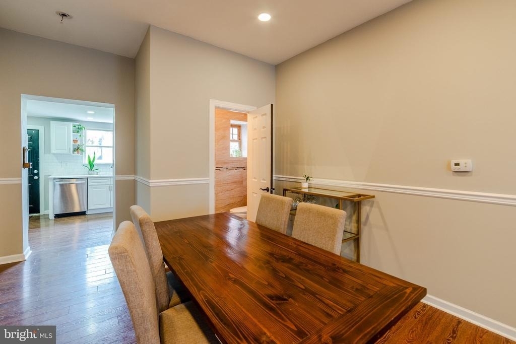 2627 E Thompson Street - Photo 6