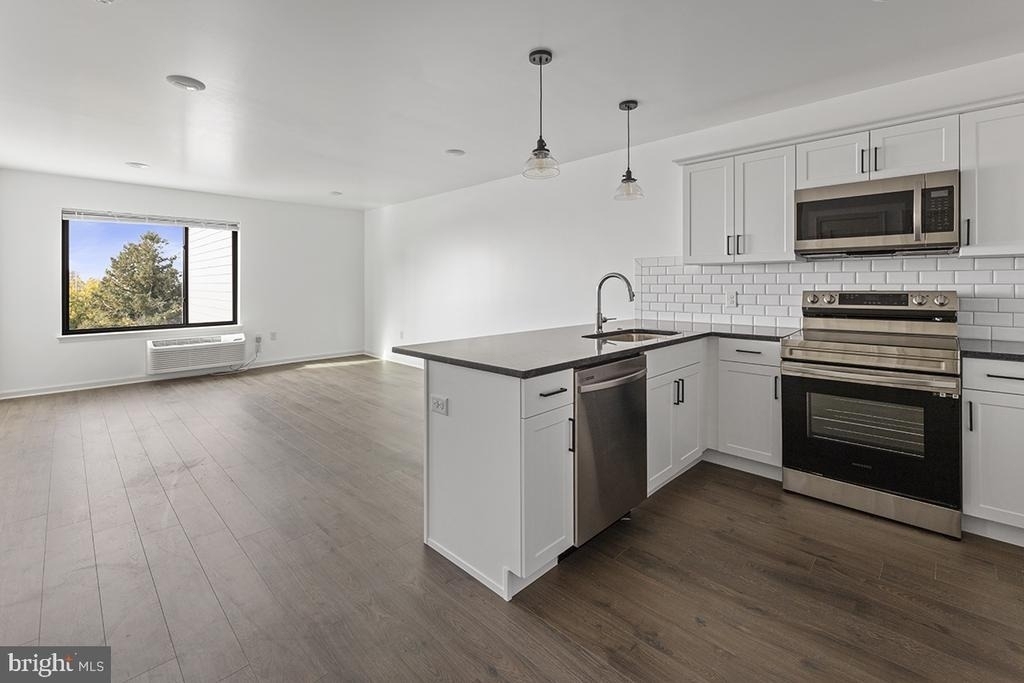 404 Fountain Street - Photo 0