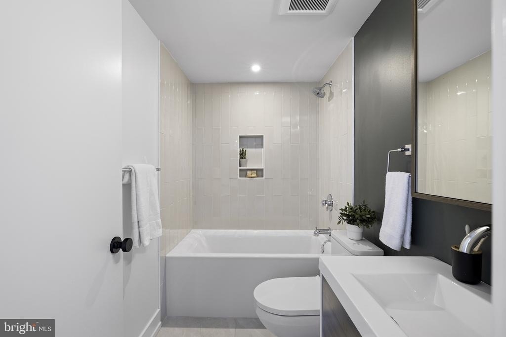 5200 Chester Avenue - Photo 9