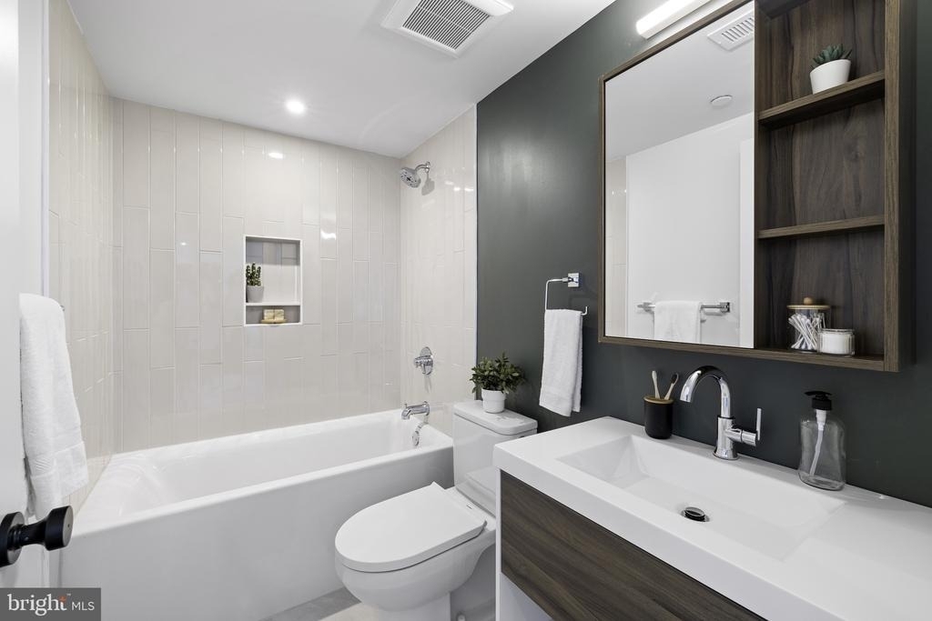 5200 Chester Avenue - Photo 8