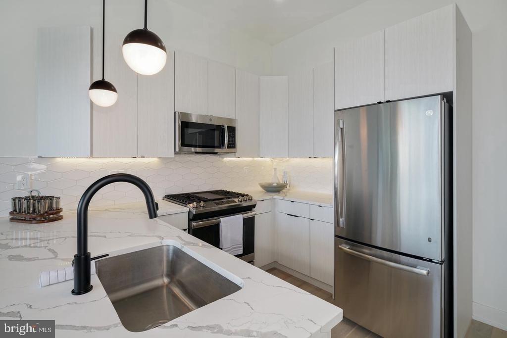 2031 S 20th Street - Photo 5
