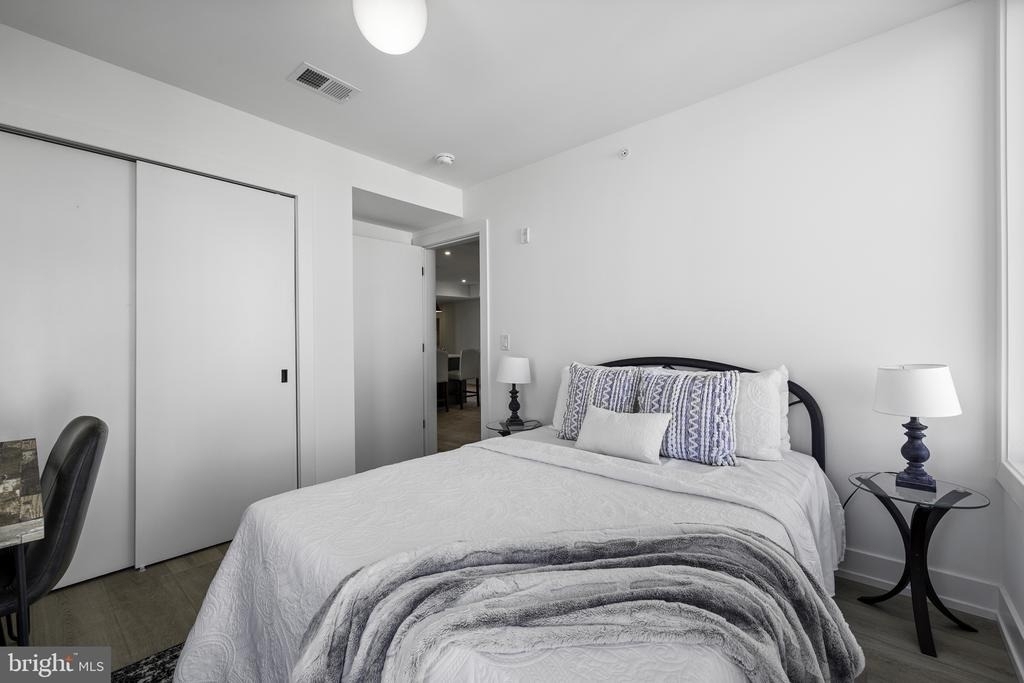 5200 Chester Avenue - Photo 14