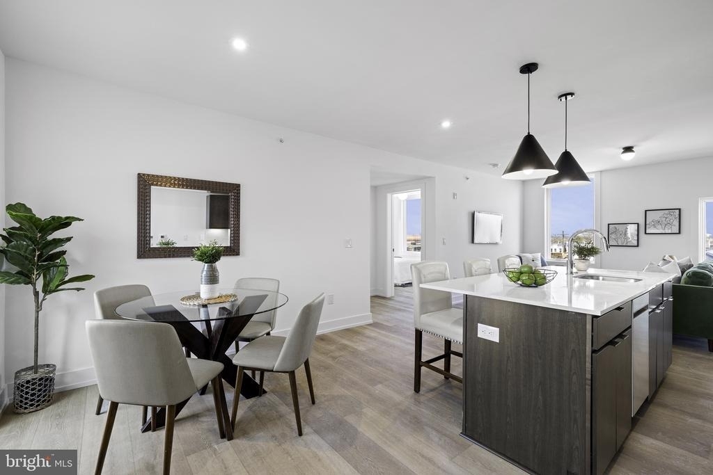 5200 Chester Avenue - Photo 2