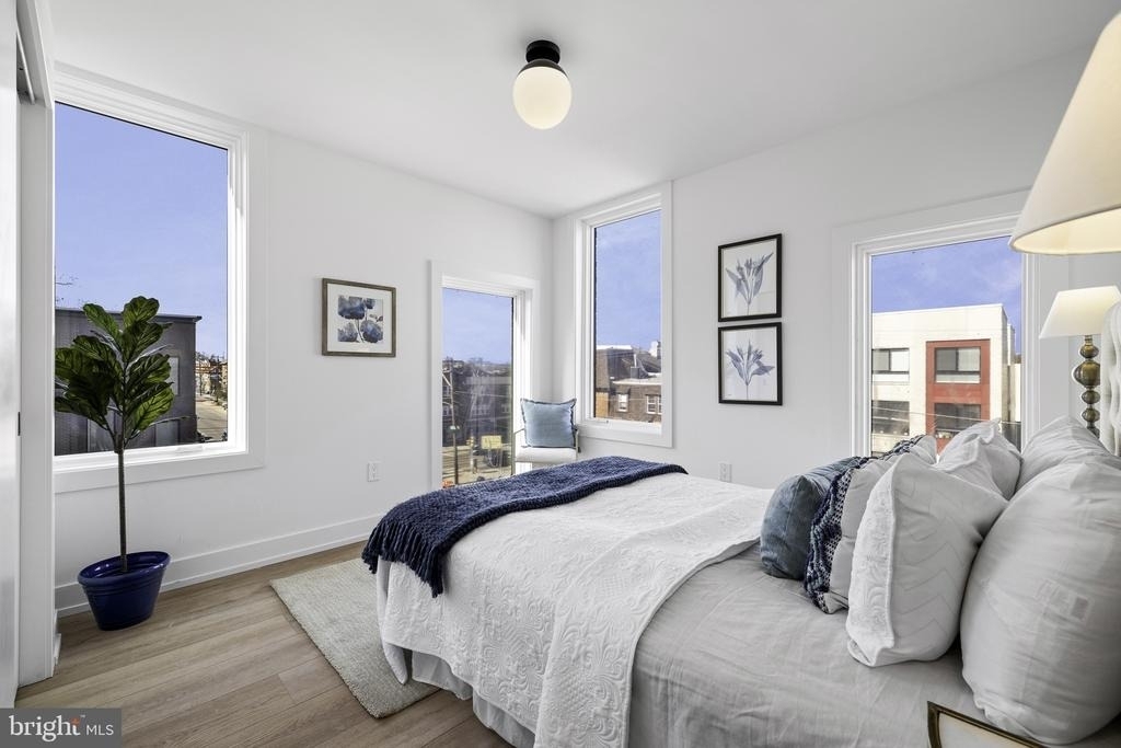 5200 Chester Avenue - Photo 11