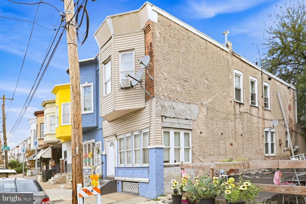 2047 S 60th Street - Photo 12