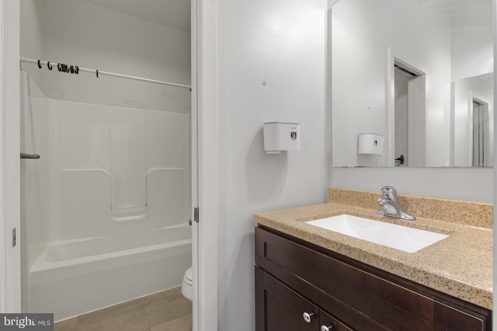 1737 N Howard Street - Photo 10