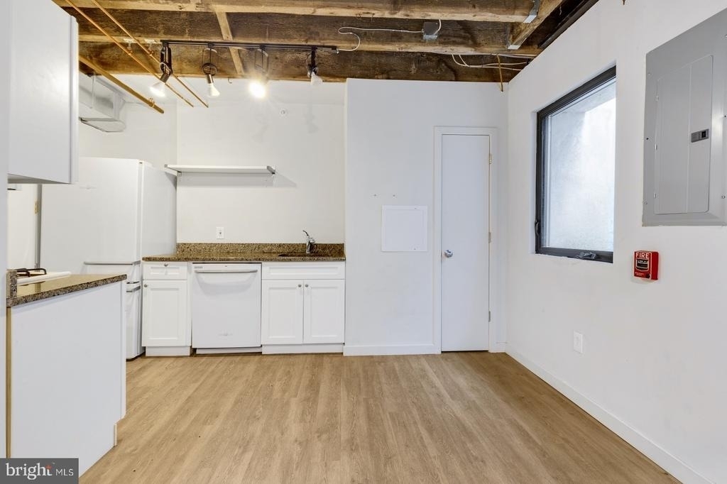1737 N Howard Street - Photo 24