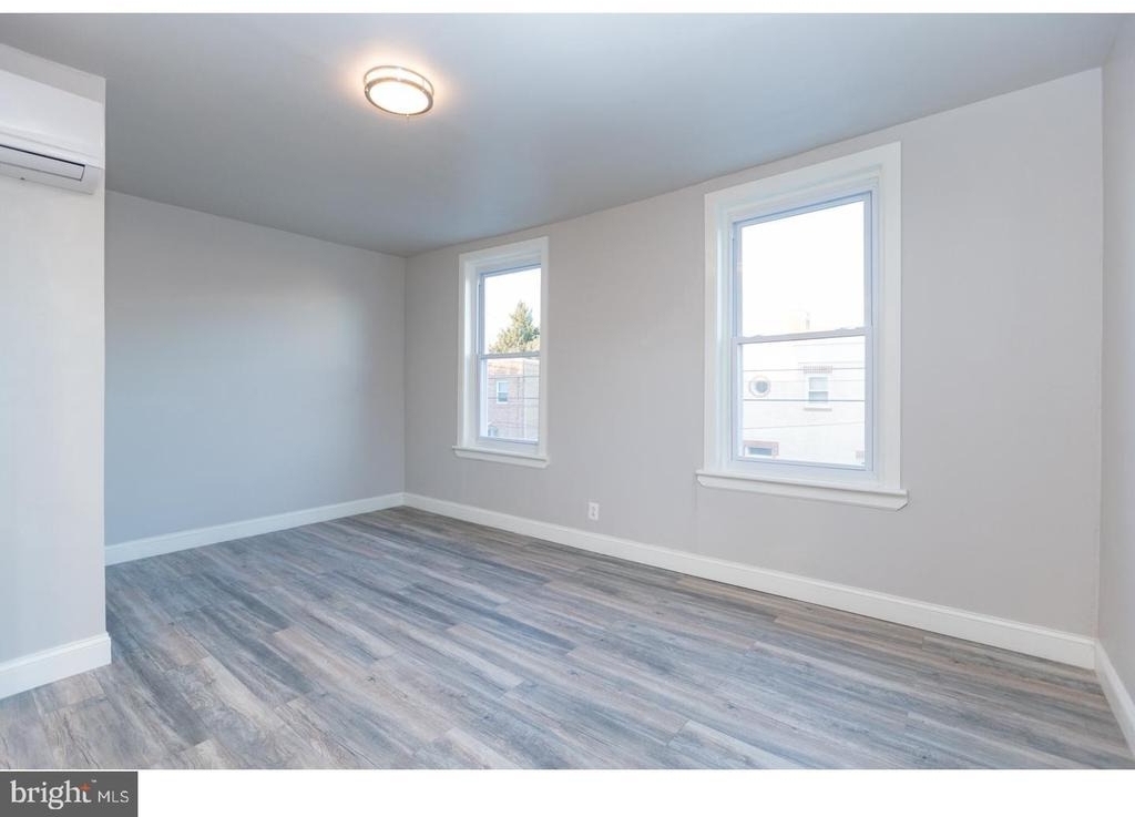 2434 E Dauphin Street - Photo 3