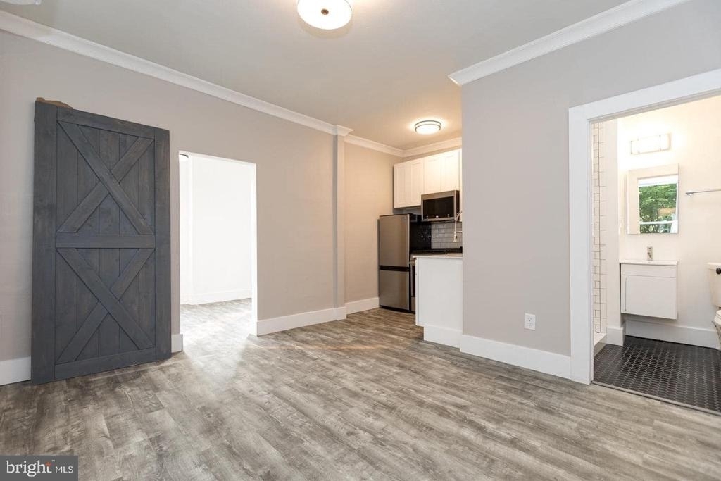2434 E Dauphin Street - Photo 2